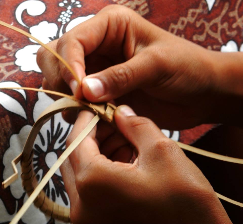 hala-bracelet-weave-close.jpg